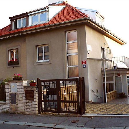 Pension Nika Praha Bagian luar foto