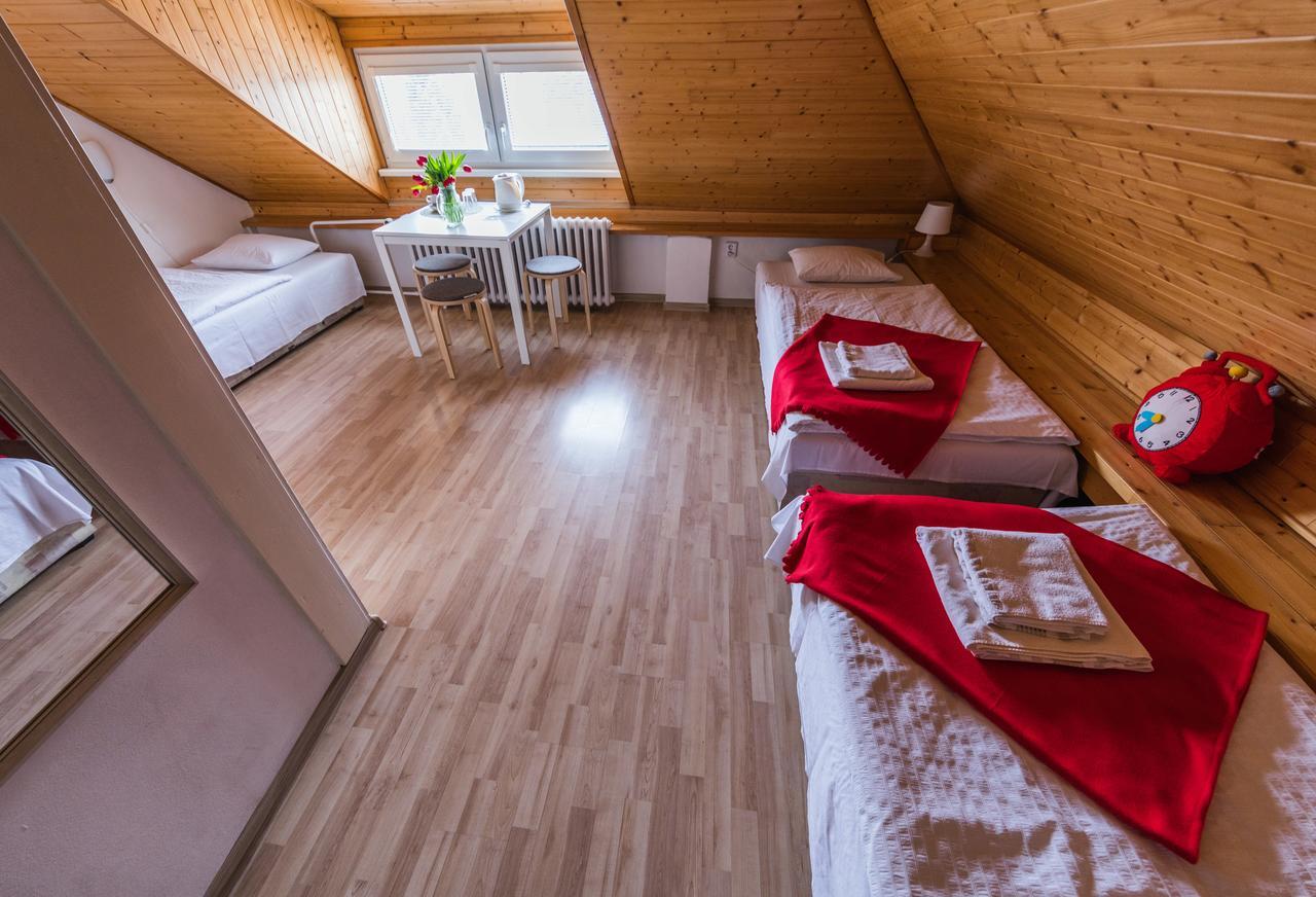 Pension Nika Praha Bagian luar foto