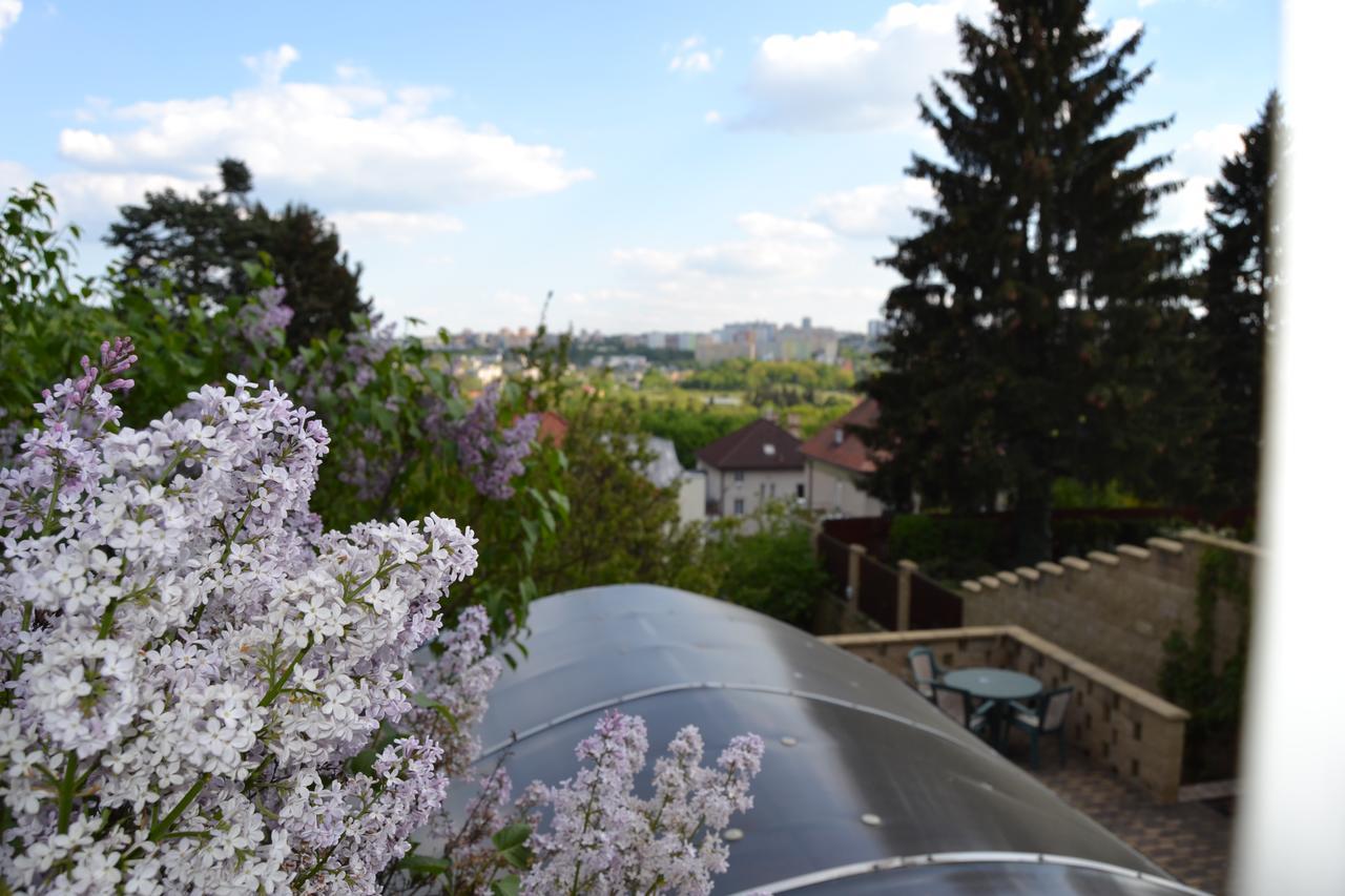 Pension Nika Praha Bagian luar foto