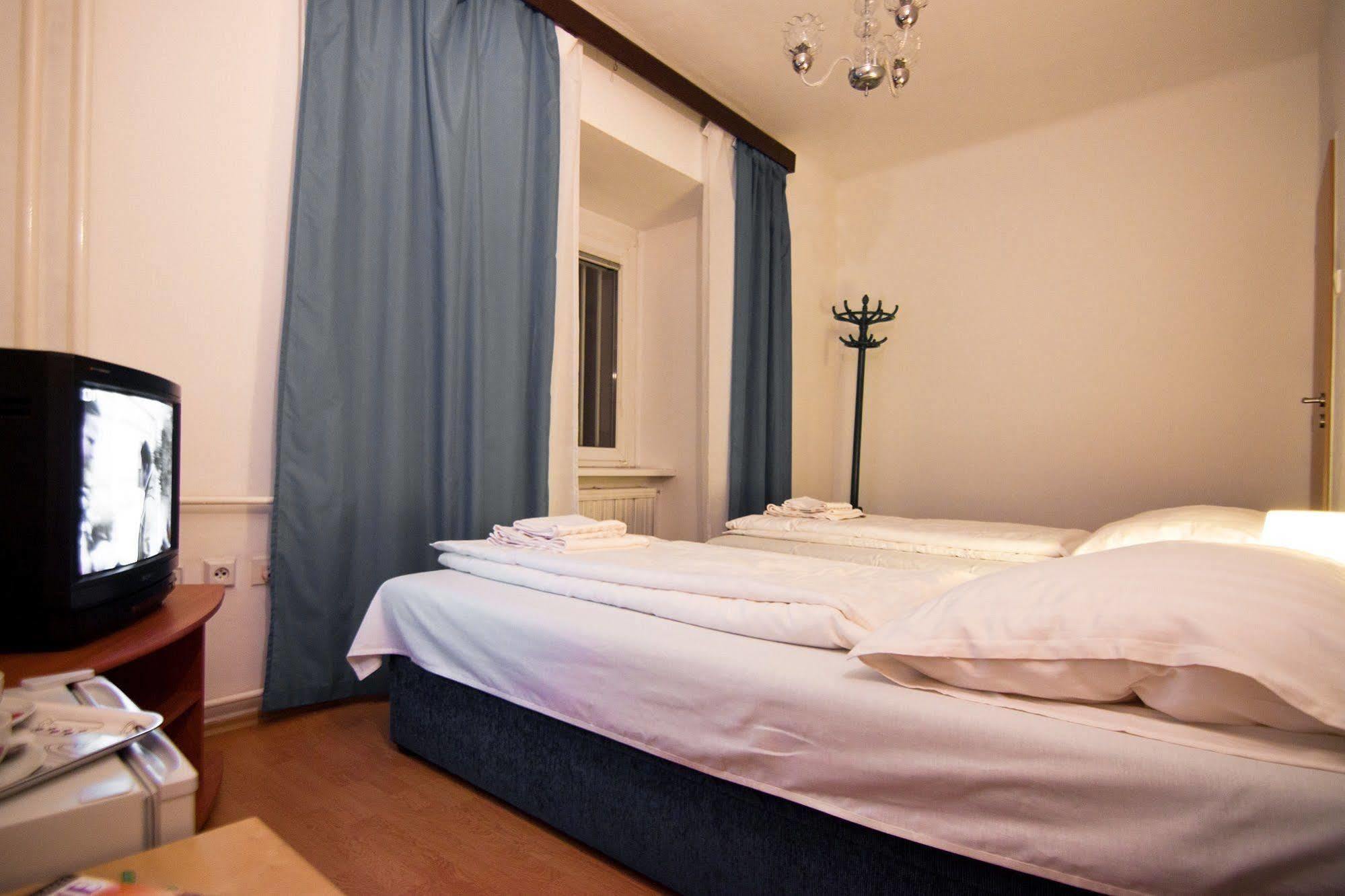 Pension Nika Praha Bagian luar foto
